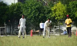 बी.कॉम की क्रिकेट टीम ने एम.बी.ए. की क्रिकेट टीम को किया परास्त बी.कॉम की क्रिकेट टीम ने एम.बी.ए. की क्रिकेट टीम को किया परास्त