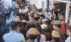 दरोगा भर्ती पेपर लीक मामला- पुलिस अकादमी से 20 दरोगा हिरासत में दरोगा भर्ती पेपर लीक मामला- पुलिस अकादमी से 20 दरोगा हिरासत में