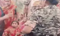 संदेशखाली के बाद अब मेदिनीपुर में एनआईए टीम पर हमला संदेशखाली के बाद अब मेदिनीपुर में एनआईए टीम पर हमला