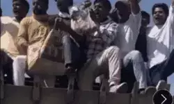 कांग्रेस कैंडिडेट पर आचार संहिता उल्लंघन की मार- प्रत्याशी समेत 60... कांग्रेस कैंडिडेट पर आचार संहिता उल्लंघन की मार- प्रत्याशी समेत 60...