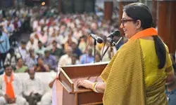 अनुच्छेद 370 को बहाल करने की योजना बना रही कांग्रेस- स्मृति ने आरोप... अनुच्छेद 370 को बहाल करने की योजना बना रही कांग्रेस- स्मृति ने आरोप...