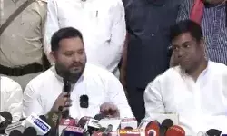 लोकसभा चुनाव की जोड़ तोड़ जारी- मुकेश सहनी को मिलेगी RJD की सीटें लोकसभा चुनाव की जोड़ तोड़ जारी- मुकेश सहनी को मिलेगी RJD की सीटें