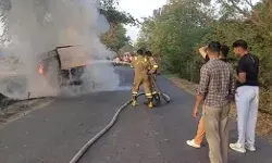 पेड से टकराई रिफाइंड लदी पिकअप बनी आग का गोला- ओवरटेक... पेड से टकराई रिफाइंड लदी पिकअप बनी आग का गोला- ओवरटेक...