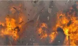 बम विस्फोट में दो लोगों की मौत- इतने लोग हुए घायल बम विस्फोट में दो लोगों की मौत- इतने लोग हुए घायल