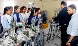 BIS केयर ऐप से विद्यार्थी अभिभावक व समाज के लोगों को करेंगे जागरूक BIS केयर ऐप से विद्यार्थी अभिभावक व समाज के लोगों को करेंगे जागरूक