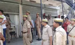 साइकिल पर जा रही दो लड़कियों पर एसिड अटैक- एक का चेहरा दूसरी.. साइकिल पर जा रही दो लड़कियों पर एसिड अटैक- एक का चेहरा दूसरी..