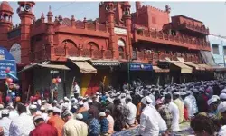 ईद पर लुधियाना में फिलिस्तीन के लिए प्रदर्शन-नमाजियों ने लहराये झंडे ईद पर लुधियाना में फिलिस्तीन के लिए प्रदर्शन-नमाजियों ने लहराये झंडे