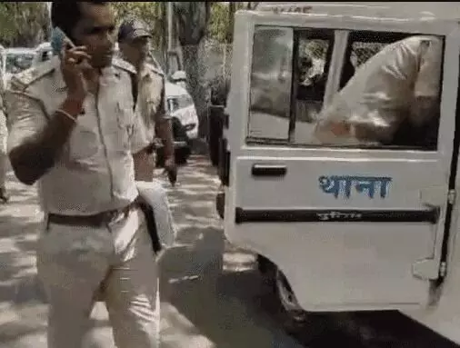 BJP प्रत्याशी की शिकायत पर पूर्व CM कमलनाथ के बंगले पर पुलिस की दस्तक