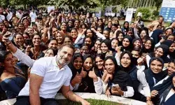 इलेक्शन कमीशन का छापा - राहुल गांधी के हेलीकॉप्टर की जांच