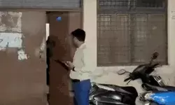 महिला कांस्टेबल एवं सिपाही की लाश कमरे के भीतर मिलने से मचा हड़कंप महिला कांस्टेबल एवं सिपाही की लाश कमरे के भीतर मिलने से मचा हड़कंप