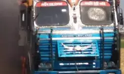 EVM लेकर जबलपुर जा रहे ट्रक में लगी आग- चौतरफा मचा हड़कंप