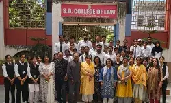 SD कॉलेज ऑफ़ लॉ के छात्र–छात्राओ ने लिया मतदान करने का संकल्प SD कॉलेज ऑफ़ लॉ के छात्र–छात्राओ ने लिया मतदान करने का संकल्प