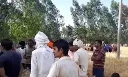 गेंहू की फसल काटते समय लगा करंट ले गया किसान की जान- ग्रामीणों ने.... गेंहू की फसल काटते समय लगा करंट ले गया किसान की जान- ग्रामीणों ने....