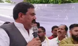 BJP प्रत्याशी व भतीजे को लुटेरा बताने वाले सपा MLA पर FIR