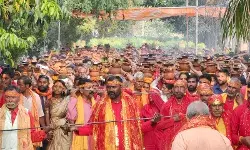 काली नृत्य के साथ निकाले गए जवारे जुलूस के साथ कलश विसर्जन काली नृत्य के साथ निकाले गए जवारे जुलूस के साथ कलश विसर्जन