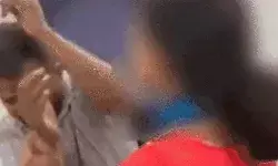 10 सेकंड में नॉन स्टॉप 6 थप्पड़- छात्रा ने सेंटर संचालक को धोया 10 सेकंड में नॉन स्टॉप 6 थप्पड़- छात्रा ने सेंटर संचालक को धोया