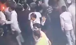 जीजू के जूते चोरी कर सालियों ने कराया घमासान- नेग को लेकर चले लात.... जीजू के जूते चोरी कर सालियों ने कराया घमासान- नेग को लेकर चले लात....