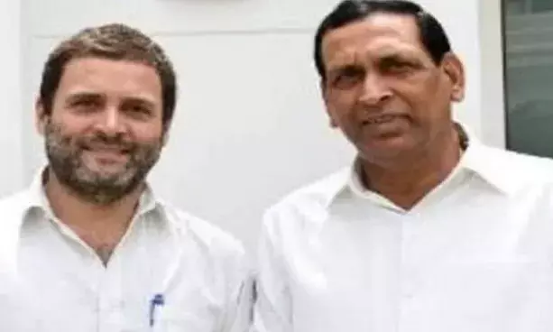 कांग्रेस को झटका- मंत्री रहे टिकट के दावेदार ने दिया इस्तीफा