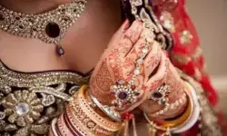 दुल्हन करती रही इंतजार-दूल्हा दूसरी गर्लफ्रेंड को लेकर फरार दुल्हन करती रही इंतजार-दूल्हा दूसरी गर्लफ्रेंड को लेकर फरार