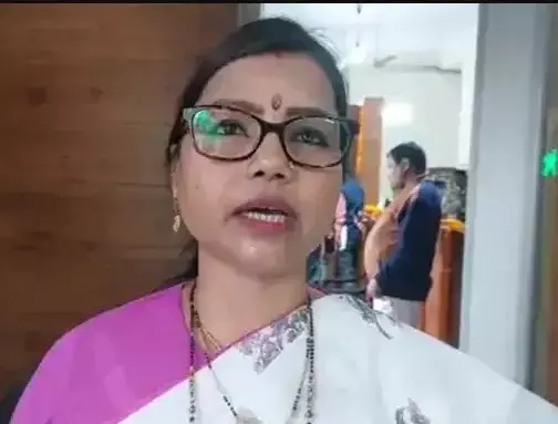 RJD प्रत्याशी के PA के पास मिला नोटों का जखीरा- चुनाव में इस्तेमाल... RJD प्रत्याशी के PA के पास मिला नोटों का जखीरा- चुनाव में इस्तेमाल...