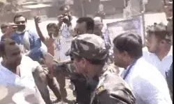 लोकसभा चुनाव 2024- भाजपा अध्यक्ष एवं टीएमसी समर्थकों में झड़प लोकसभा चुनाव 2024- भाजपा अध्यक्ष एवं टीएमसी समर्थकों में झड़प