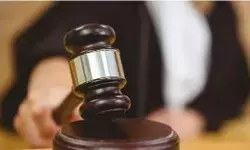 कोर्ट की अनदेखी बड़ी भारी- एसडीएम के दफ्तर का सामान कुर्क कोर्ट की अनदेखी बड़ी भारी- एसडीएम के दफ्तर का सामान कुर्क