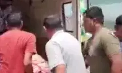 पोलिंग बूथ पर चुनाव ड्यूटी के समय जवान ने खुद को मारी गोली पोलिंग बूथ पर चुनाव ड्यूटी के समय जवान ने खुद को मारी गोली