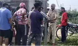 रात के अंधेरे में पशुओं से हवस शांत करता युवक नागरिकों ने दबोचा रात के अंधेरे में पशुओं से हवस शांत करता युवक नागरिकों ने दबोचा