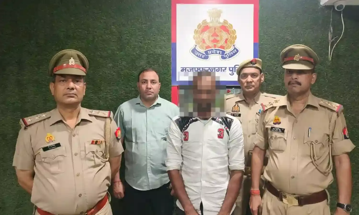पुलिस को चकमा देकर कस्टडी से फरार 25000 का इनामी गिरफ्तार
