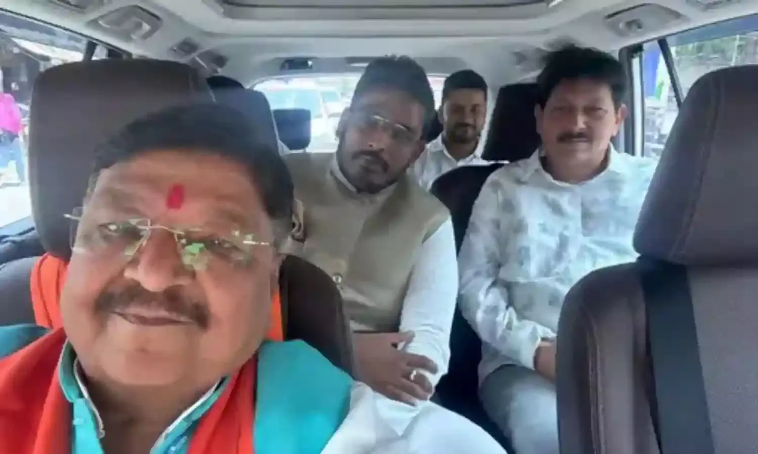 कांग्रेस को झटका- प्रत्याशी छोड़ भागा मैदान- मंत्री ने दिया BJP में...