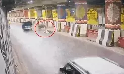 डिवाइडर से टकराई स्कूटी तो चली गई सब इंस्पेक्टर की जान