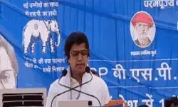 पहले ही स्ट्रोक पर क्लीन बोल्ड - मायावती के भतीजे आकाश पर केस दर्ज पहले ही स्ट्रोक पर क्लीन बोल्ड - मायावती के भतीजे आकाश पर केस दर्ज