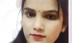 रील के खुमार में चली गई युवती की जान- नहर किनारे ठुमके लगाकर... रील के खुमार में चली गई युवती की जान- नहर किनारे ठुमके लगाकर...