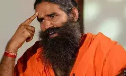 सुप्रीम कोर्ट के बाद अब पतंजलि पर सरकार की मार- 14 दवाओं के लाइसेंस... सुप्रीम कोर्ट के बाद अब पतंजलि पर सरकार की मार- 14 दवाओं के लाइसेंस...