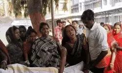 बारातियों से भरी स्कॉर्पियो पर पलटा ट्रक- 6 लोगों की मौत- तीन गंभीर बारातियों से भरी स्कॉर्पियो पर पलटा ट्रक- 6 लोगों की मौत- तीन गंभीर