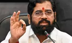 टिकटों को लेकर शिवसेना ने खोले पत्ते- इन्हें यहां से बनाया उम्मीदवार टिकटों को लेकर शिवसेना ने खोले पत्ते- इन्हें यहां से बनाया उम्मीदवार