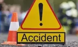 रामबन में ट्रक एवं पर्यटकों से भारी ट्रेवलर में भिड़ंत- एक की मौत.... रामबन में ट्रक एवं पर्यटकों से भारी ट्रेवलर में भिड़ंत- एक की मौत....