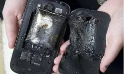 मोबाईल की बैटरी फटने से किशोरी गंभीर रुप से घायल मोबाईल की बैटरी फटने से किशोरी गंभीर रुप से घायल