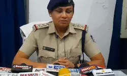 ट्रेनों में चोरी करने वाले गिरोह का पर्दाफाश- 3 अरेस्ट- लाखों का माल..