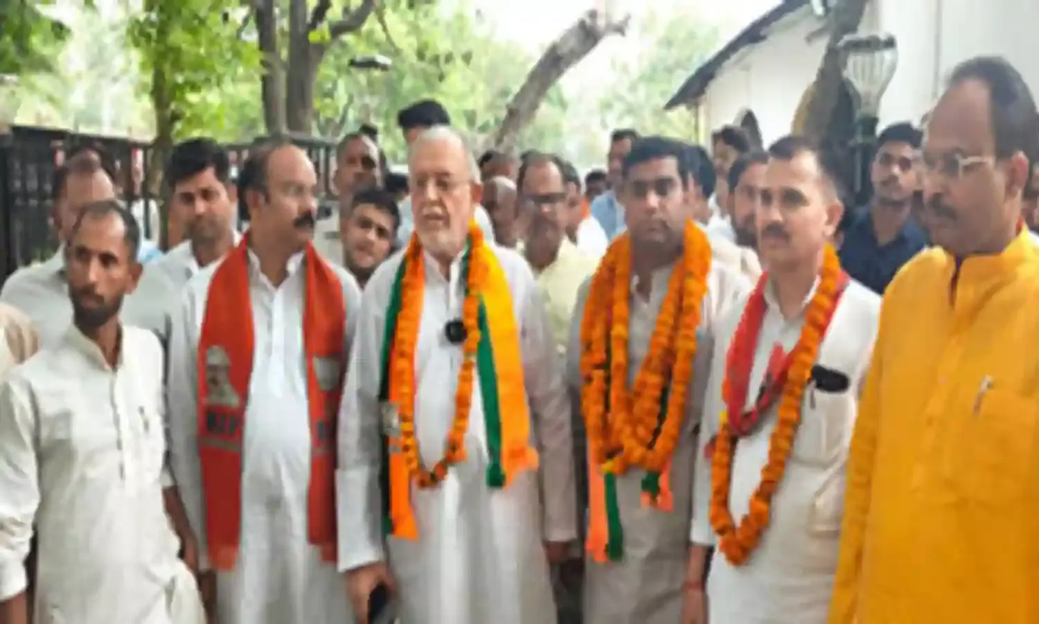 टिकट कटने से नाराज सपा प्रत्याशी राजेश कश्यम ने थामा भाजपा का दामन