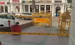 कनॉट प्लेस में लावारिस बैग मिलने से मचा हड़कंप- इलाके की पुलिस ने की.. कनॉट प्लेस में लावारिस बैग मिलने से मचा हड़कंप- इलाके की पुलिस ने की..