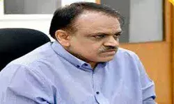 लोकसभा चुनाव में बुजुर्ग मतदाताओं ने घर से ही किया अपना वोट लोकसभा चुनाव में बुजुर्ग मतदाताओं ने घर से ही किया अपना वोट