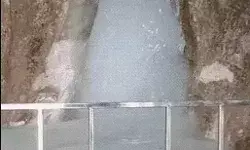 सामने आई बाबा बर्फानी की पहली तस्वीर- शिवलिंग की ऊंचाई 8 फुट सामने आई बाबा बर्फानी की पहली तस्वीर- शिवलिंग की ऊंचाई 8 फुट