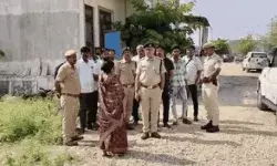 प्रॉपर्टी के लिए मां बाप को धारदार हथियार से काटा- सरेंडर करने.... प्रॉपर्टी के लिए मां बाप को धारदार हथियार से काटा- सरेंडर करने....