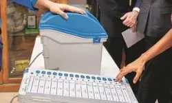 रुपए दो ढाई करोड़- EVM में खेला करके दिला दूंगा ज्यादा वोट- सेना का... रुपए दो ढाई करोड़- EVM में खेला करके दिला दूंगा ज्यादा वोट- सेना का...