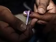 VOTE डालकर वीडियो बनाने वाले मतदाताओं पर कार्यवाही का डंडा- FIR VOTE डालकर वीडियो बनाने वाले मतदाताओं पर कार्यवाही का डंडा- FIR