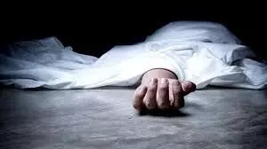 दम्पत्ति और बच्चे के शव मिलने से सनसनी- पुलिस को हत्या की आशंका दम्पत्ति और बच्चे के शव मिलने से सनसनी- पुलिस को हत्या की आशंका
