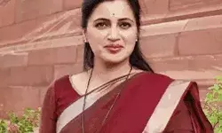 राहुल को दिया वोट जाएगा पाकिस्तान- नवनीत राणा पर FIR