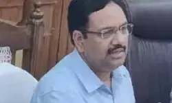 रिश्वत लेने के मामले में लखनऊ विकास प्राधिकरण के दो JE सस्पेंड रिश्वत लेने के मामले में लखनऊ विकास प्राधिकरण के दो JE सस्पेंड