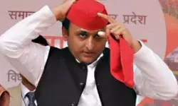 अखिलेश यादव को फिर झटका- योगी की मौजूदगी में सपा नेता ने थामा भाजपा... अखिलेश यादव को फिर झटका- योगी की मौजूदगी में सपा नेता ने थामा भाजपा...